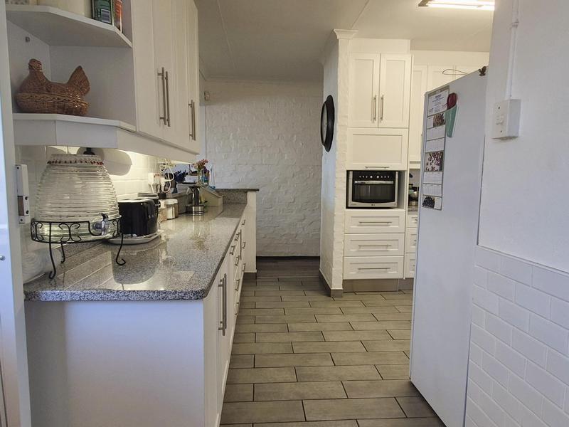 3 Bedroom Property for Sale in Kleinbaai Western Cape